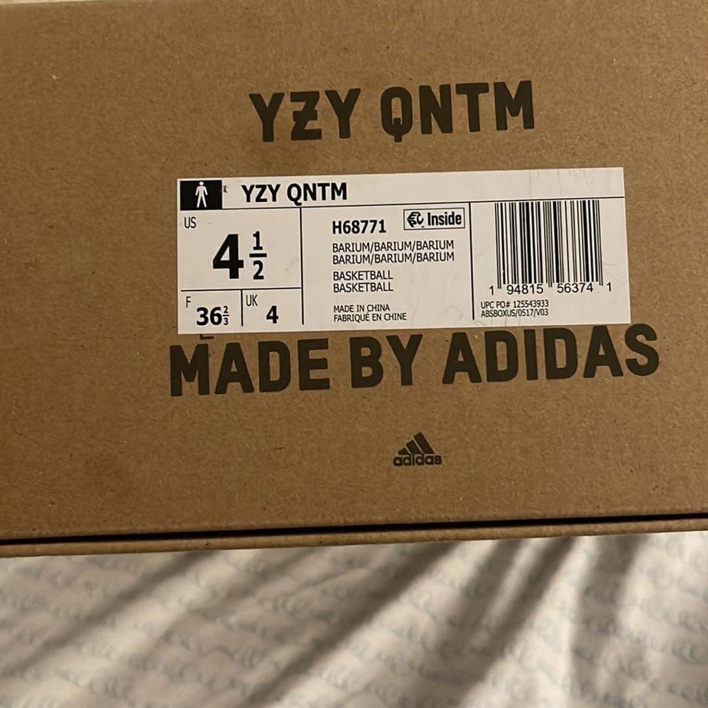 Yeezy quantum size 4.5 - Picture 5 of 5